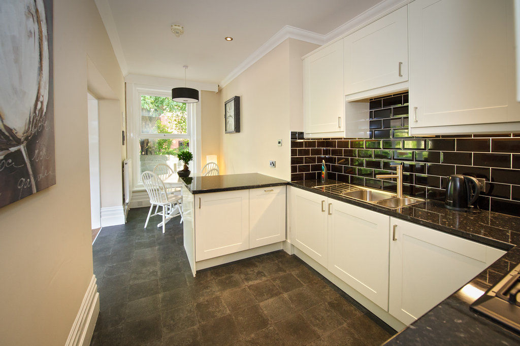 Cheshire Hospitality Ltd T\/A Lennox Lea Studios & Apartments Sale Ngoại thất bức ảnh