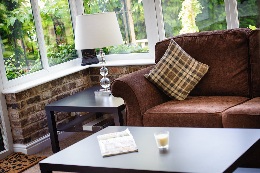 Cheshire Hospitality Ltd T\/A Lennox Lea Studios & Apartments Sale Ngoại thất bức ảnh