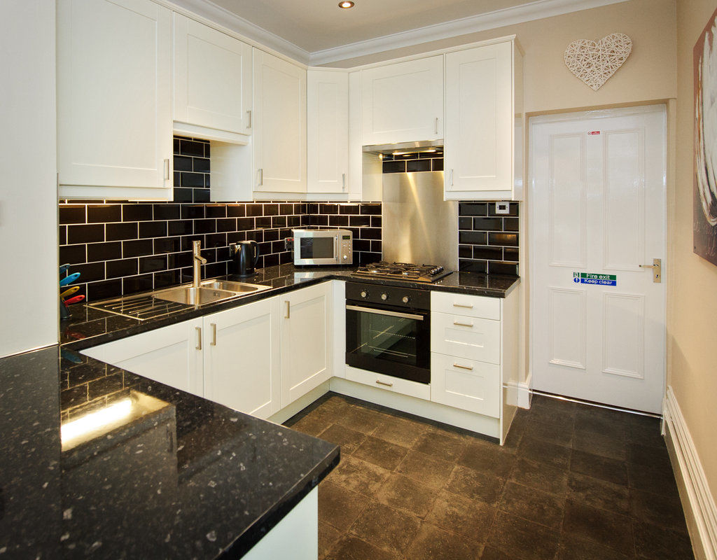 Cheshire Hospitality Ltd T\/A Lennox Lea Studios & Apartments Sale Ngoại thất bức ảnh