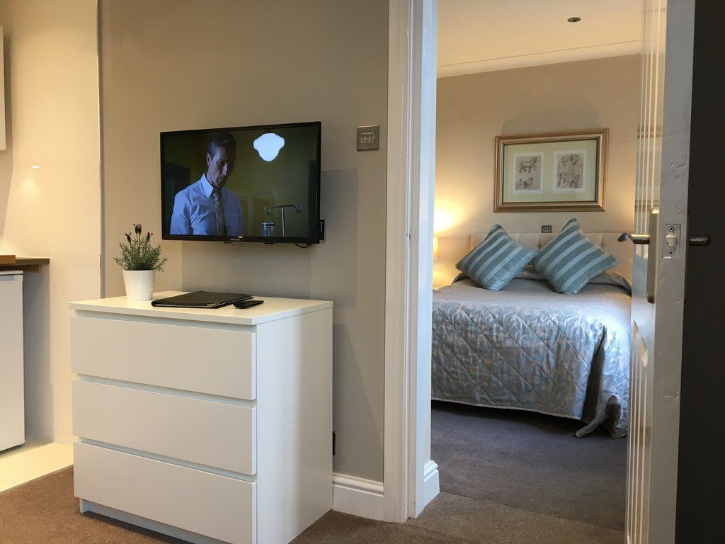 Cheshire Hospitality Ltd T\/A Lennox Lea Studios & Apartments Sale Ngoại thất bức ảnh