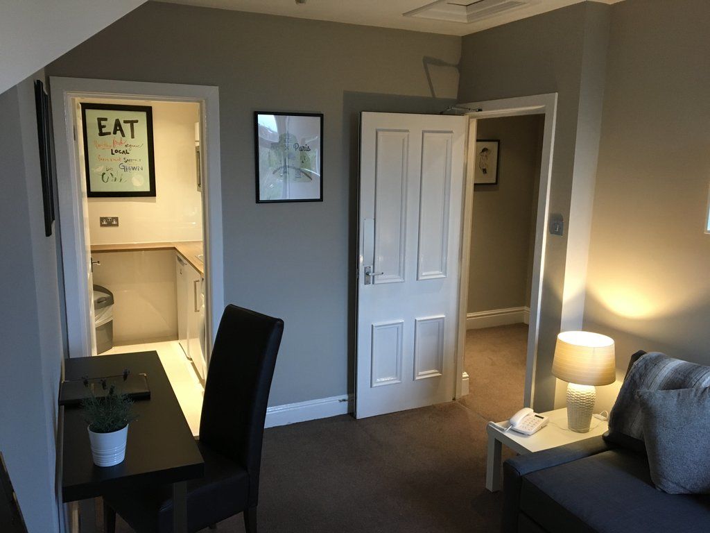 Cheshire Hospitality Ltd T\/A Lennox Lea Studios & Apartments Sale Ngoại thất bức ảnh