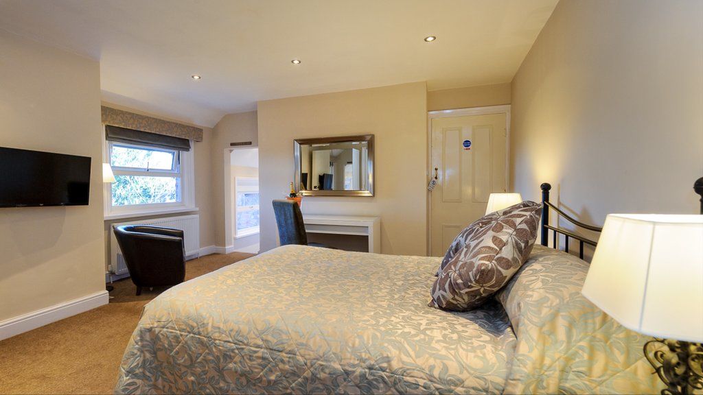 Cheshire Hospitality Ltd T\/A Lennox Lea Studios & Apartments Sale Ngoại thất bức ảnh